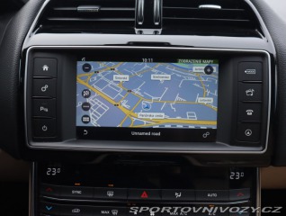 Jaguar XE Pure E-Performance 2016