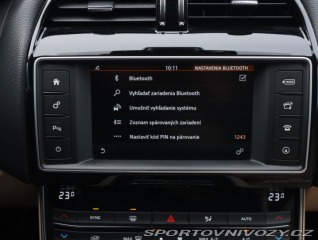 Jaguar XE Pure E-Performance 2016