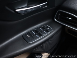 Jaguar XE Pure E-Performance 2016