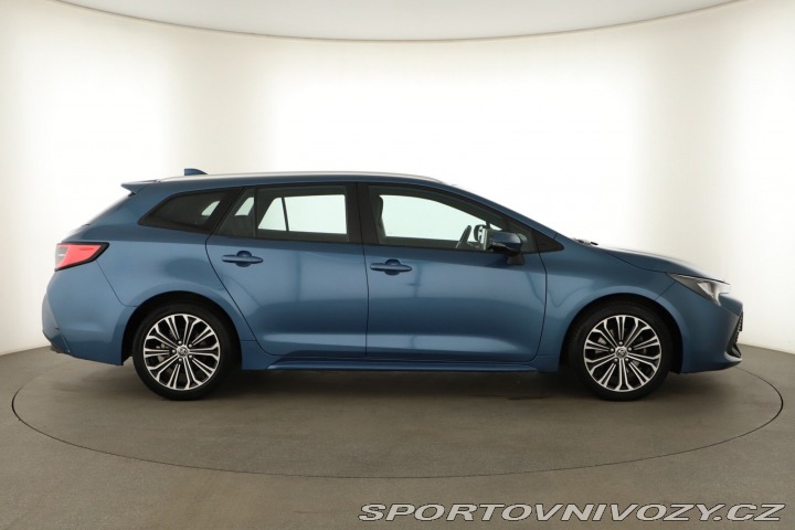 Toyota Corolla 2.0 Hybrid 2022