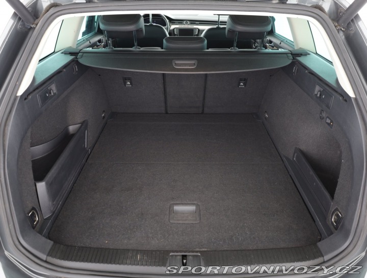 Volkswagen Ostatní modely Passat Highline 2.0 BiTDI 2015