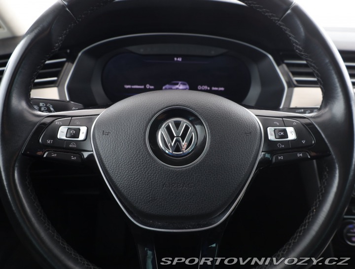 Volkswagen Ostatní modely Passat Highline 2.0 BiTDI 2015