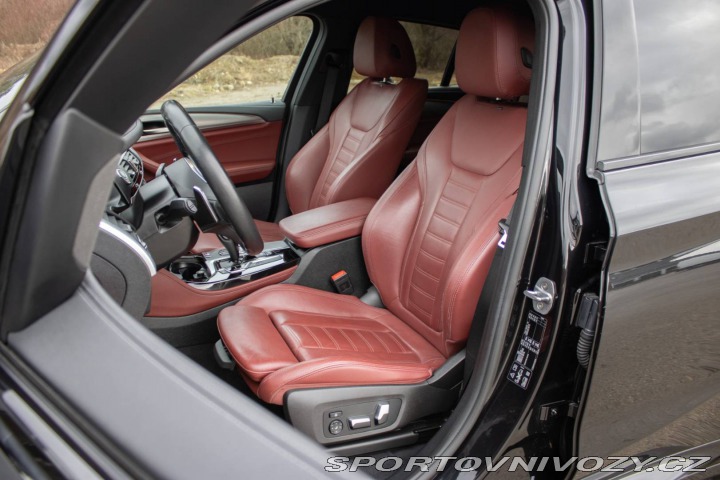 BMW X4 M40i A/T, 265kW, A8 / AJ 2019