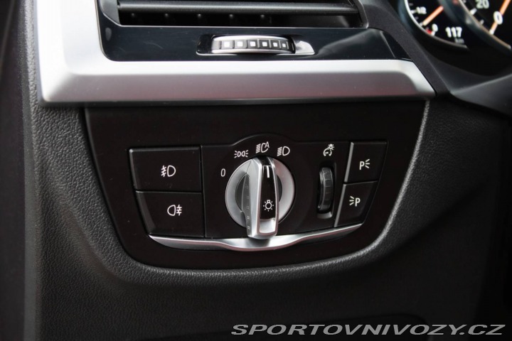 BMW X4 M40i A/T, 265kW, A8 / AJ 2019