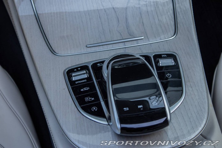 Mercedes-Benz CLS Kupé  450 4Matic  / Nelak 2019