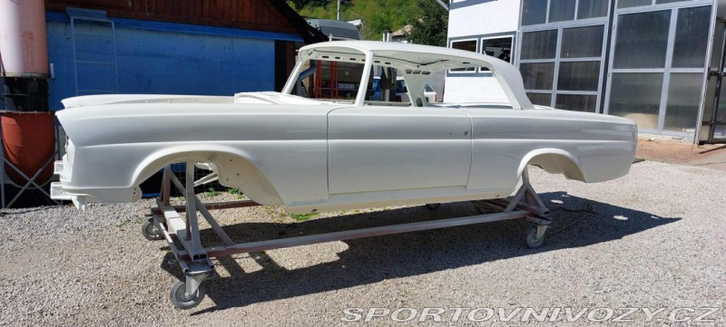 Mercedes-Benz Ostatní modely Mercedes-Benz W111