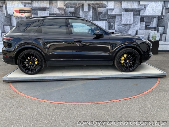 Porsche Cayenne 3.0i, 250KW, VZDUCH, ZÁRU 2019