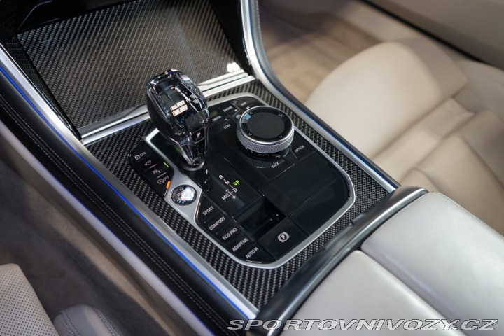 BMW 8 840i*XDRIVE*B&W*PANO* 2022