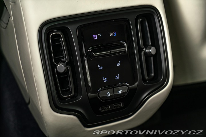 Aston Martin DBX 707 PANORAMA/360/ACC/NEZA 2023