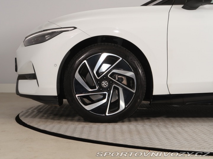 Volkswagen Ostatní modely ID.7 People Pro (77 kWh) 2024