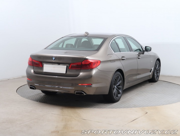 BMW 5 Luxury Line 540i xDrive 2017