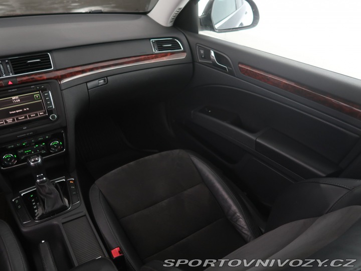 Škoda Superb Elegance 3.6 FSI V6 2013