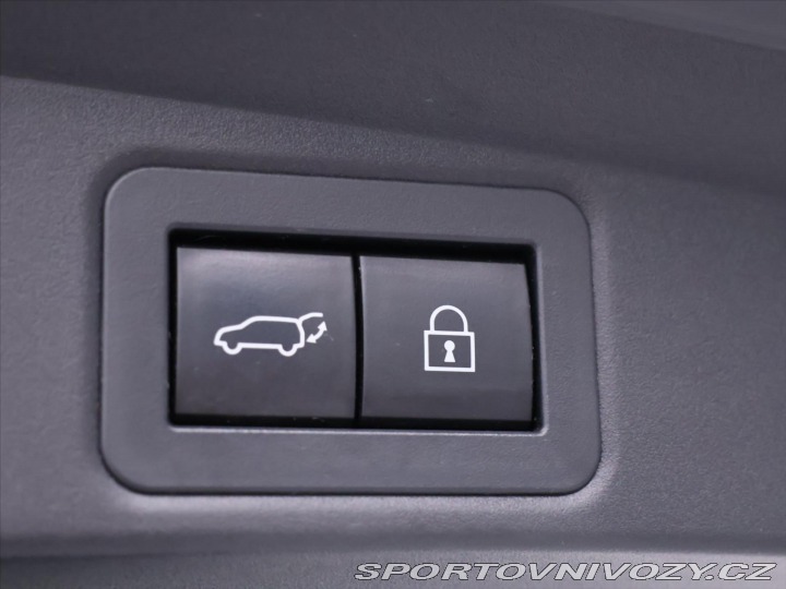 Toyota Corolla 2,0 e-CVT 132kW Executive 2021