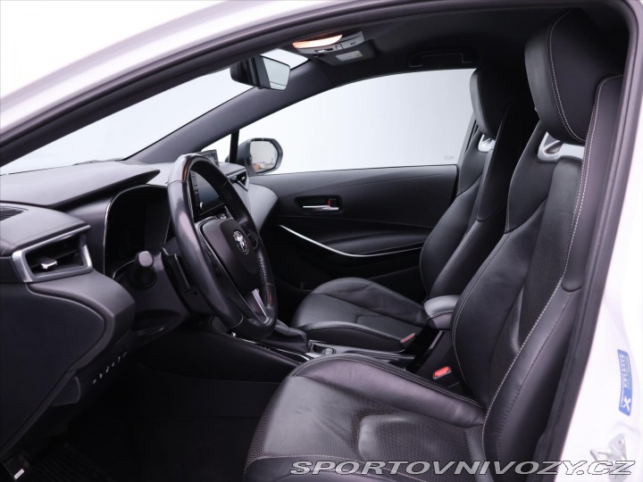 Toyota Corolla 2,0 e-CVT 132kW Executive 2021