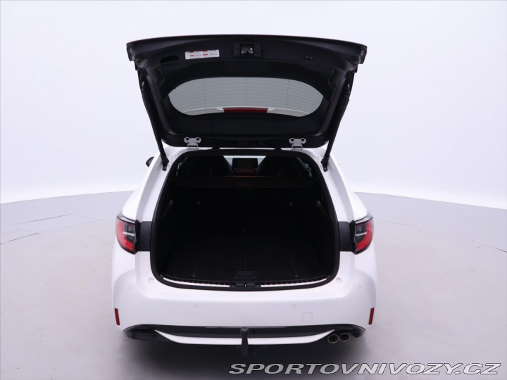 Toyota Corolla 2,0 e-CVT 132kW Executive 2021