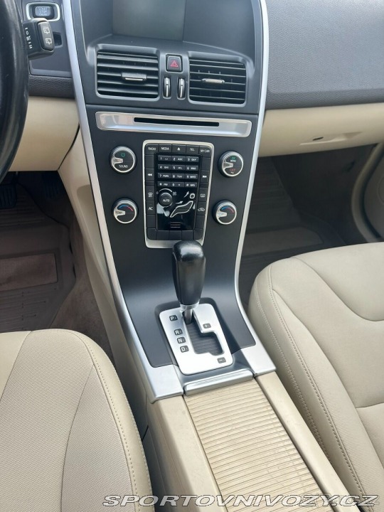 Volvo Ostatní modely XC60 2,0   T 2011