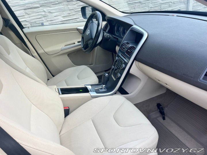 Volvo Ostatní modely XC60 2,0   T 2011