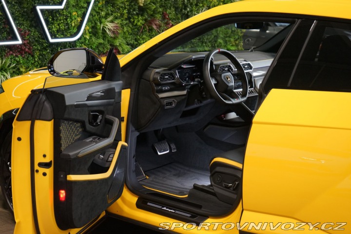 Lamborghini Urus PERFORMANTE*CARBON*ADAS*B 2025