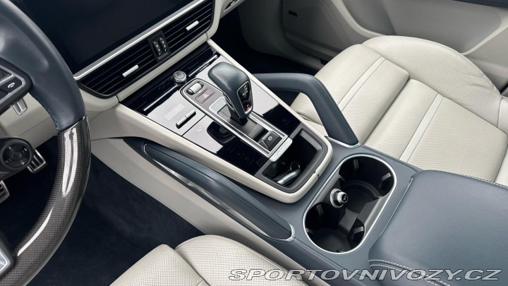 Porsche Cayenne Turbo 2019