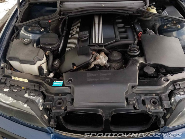 BMW 3 BMW E46 320i 6 válec M 2003