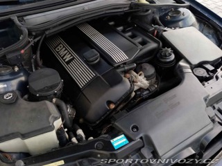BMW 3 BMW E46 320i 6 válec M 2003