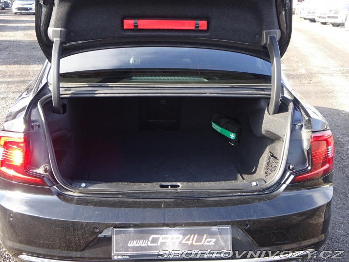 Volvo S90 AWD 173kW Inscription ČR 2022