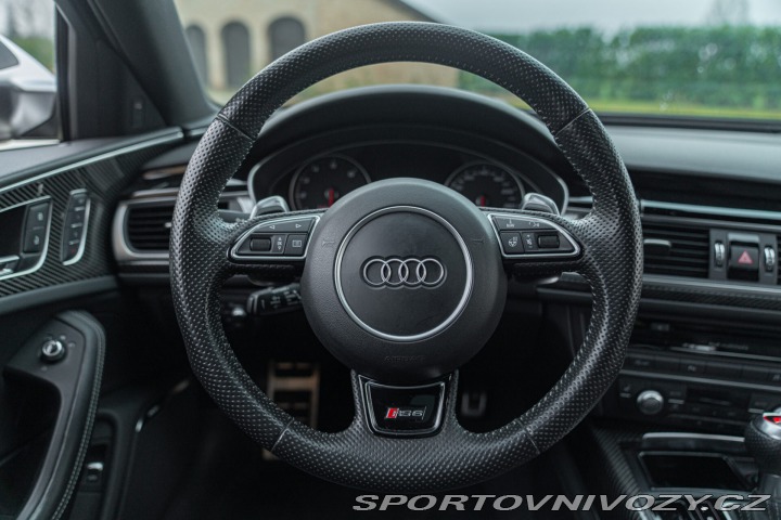 Audi RS6 AVANT 2015