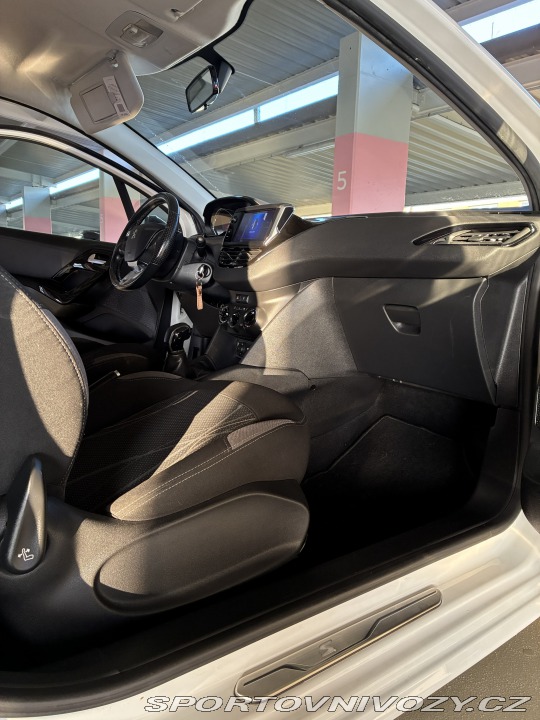 Peugeot Ostatní modely 208 2013