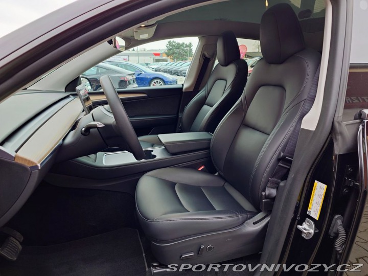 Tesla Model Y Long Range Dual Motor pro 2023