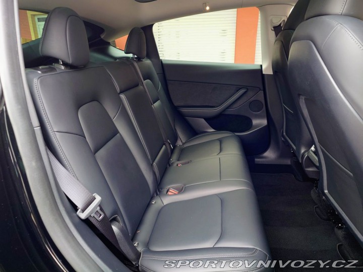 Tesla Model Y Long Range Dual Motor pro 2023