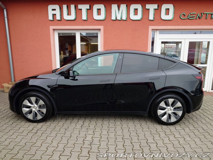 Tesla Model Y Long Range Dual Motor pro 2023