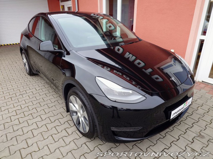 Tesla Model Y Long Range Dual Motor 378 2023