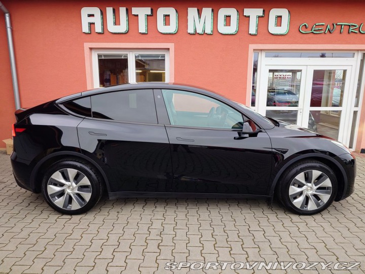 Tesla Model Y Long Range Dual Motor pro 2023