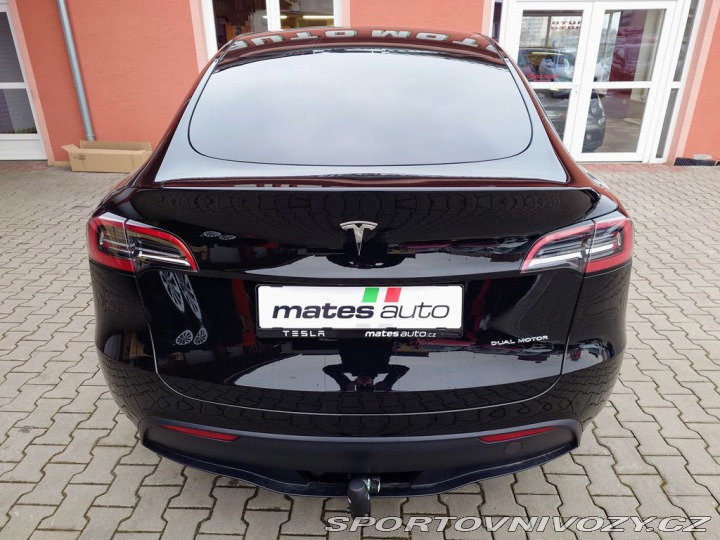 Tesla Model Y Long Range Dual Motor 378 2023