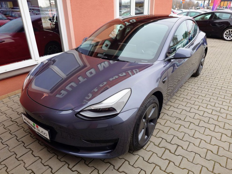 Tesla Model 3 Standard Range  239 kW SO