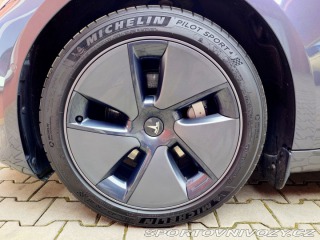 Tesla Model 3 Standard Range  239 kW SO 2021