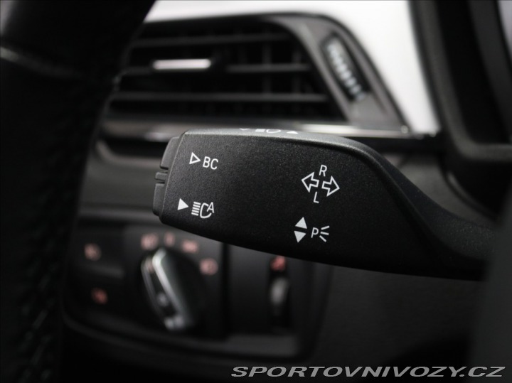 BMW X1 2,0 18d xDrive Sport LED 2020