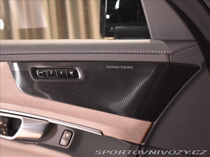 Volvo Ostatní modely XC90 2,0 T8 AWD Ultra Vzduch,P 2025