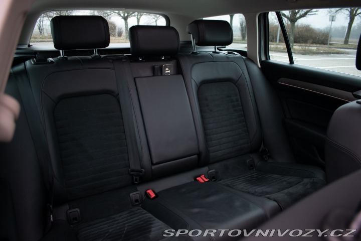 Volkswagen Ostatní modely Passat Variant Variant  2.0 BiTDI 240k H 2016