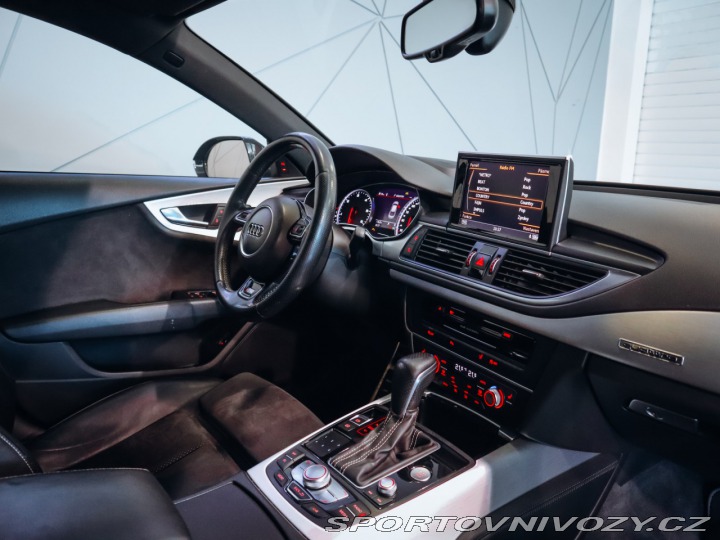 Audi A7 3.0TDI 200kW S-line ACC V 2017