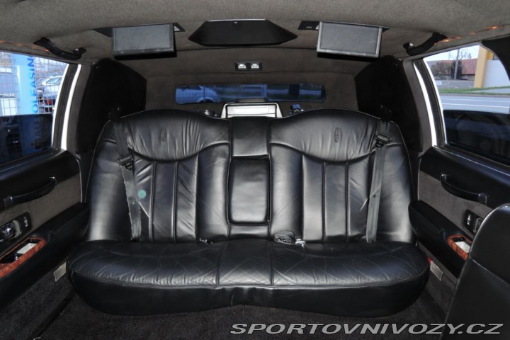 Ostatní značky Ostatní modely Lincoln Town Car 4,6 Limuzína 9.m Pronájem 1995