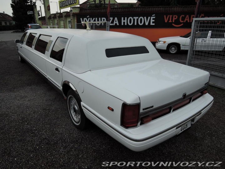 Ostatní značky Ostatní modely Lincoln Town Car 4,6 Limuzína 9.m Pronájem 1995