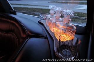 Ostatní značky Ostatní modely Lincoln Town Car 4,6 Limuzína 9.m Pronájem 1995