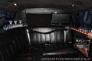Ostatní značky Ostatní modely Lincoln Town Car 4,6 Limuzína 9.m Pronájem 1995