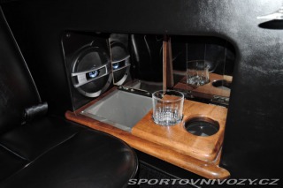 Ostatní značky Ostatní modely Lincoln Town Car 4,6 Limuzína 9.m Pronájem 1995