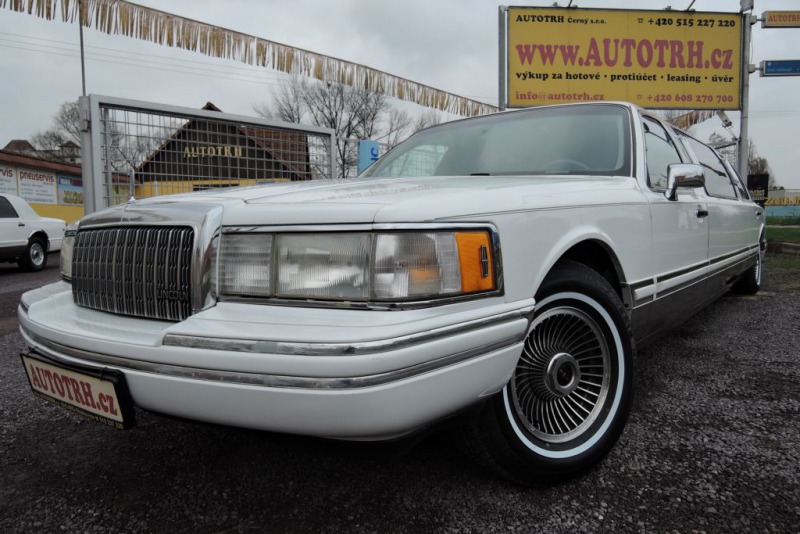 Ostatní značky Ostatní modely Lincoln Town Car 4,6 Limuzína 7.m Pronájem