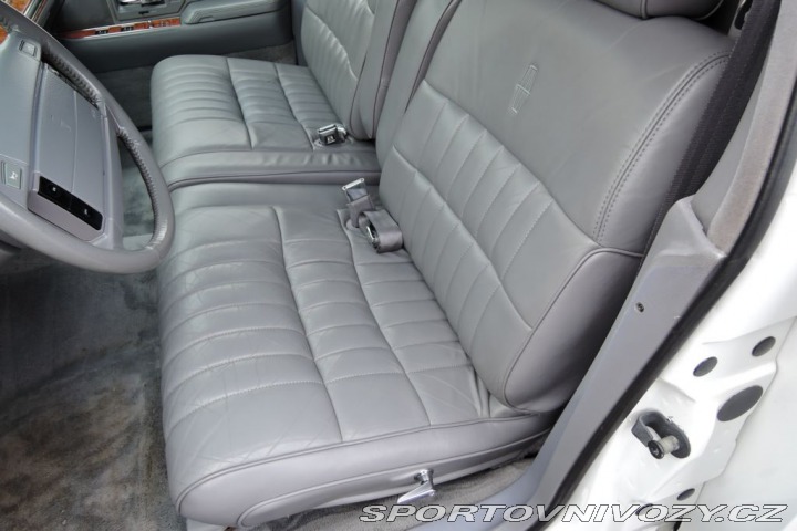 Ostatní značky Ostatní modely Lincoln Town Car 4,6 Limuzína 7.m Pronájem 1993