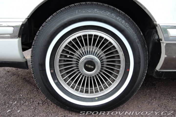 Ostatní značky Ostatní modely Lincoln Town Car 4,6 Limuzína 7.m Pronájem 1993