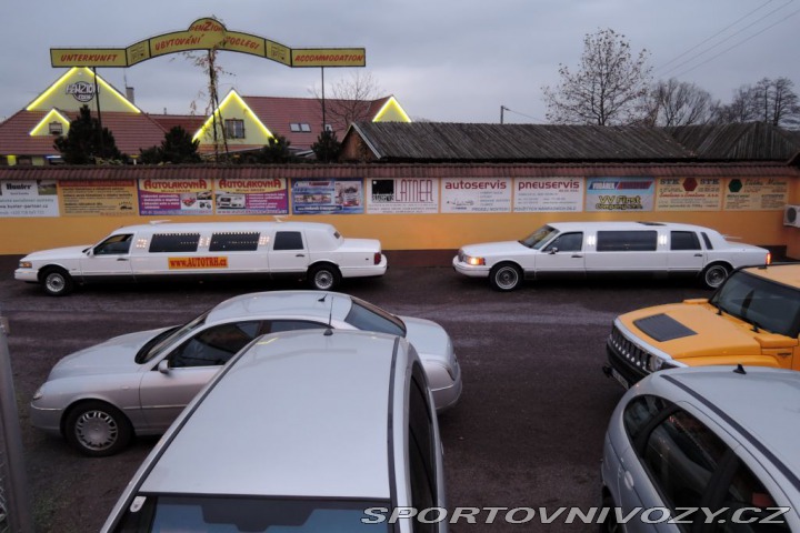 Ostatní značky Ostatní modely Lincoln Town Car 4,6 Limuzína 7.m Pronájem 1993