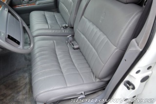 Ostatní značky Ostatní modely Lincoln Town Car 4,6 Limuzína 7.m Pronájem 1993